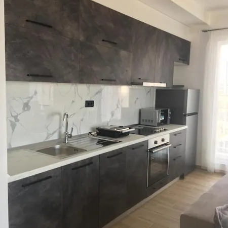 R&i Sea And Mountain View Radhime Apartament *